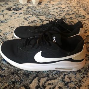 Used Nike Tiki low sneakers, size 11.5